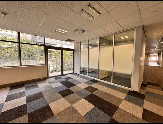 698M² OFFICE TO LET IN ROSEBANK